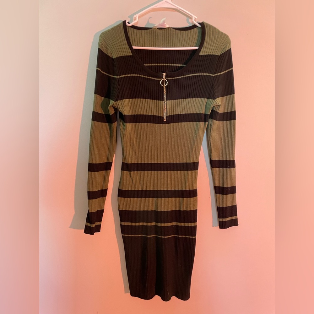 WOMENS ZIP UP LONG SLEEVE PAST KNEE GREEN AND BLACK DRESS XL CASUAL DRESS CUTE 🍀
